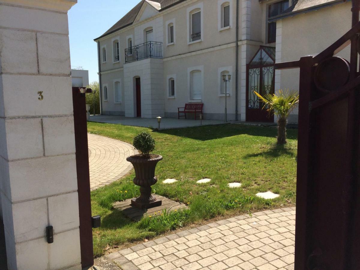 Cottage La Villa Bolero Saint-Cyr-sur-Loire Exterior foto